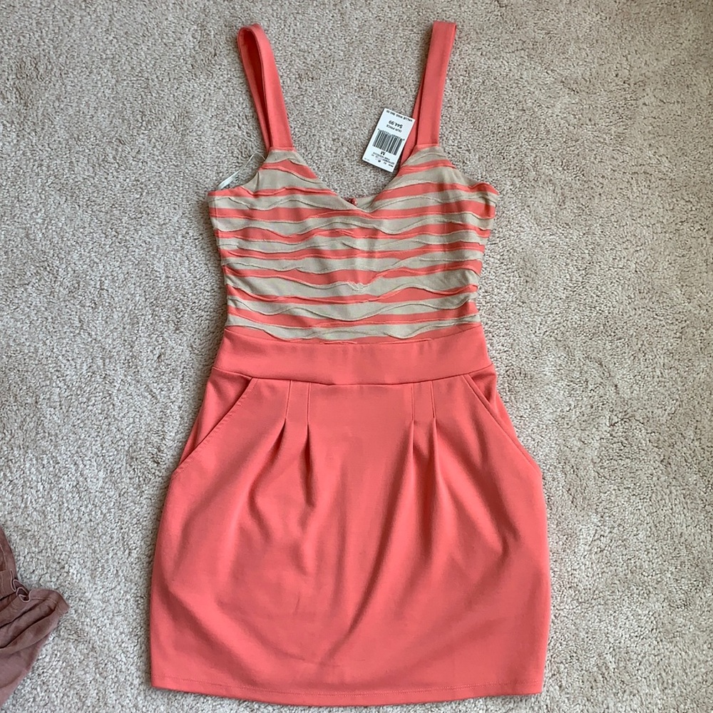 GUESS sleeveless pink hibiscus dress.